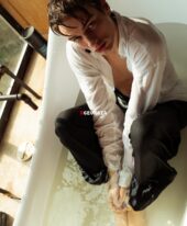 Alex 19