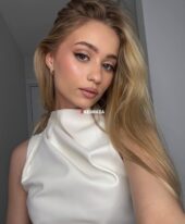 KAMILLA 19 y.o.